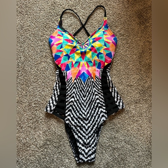 Bar III Other - Bar lll Colorful Geometric One-Piece Swimsuit criss cross back